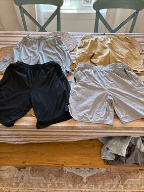 Men’s shorts medium  qty 4  bundle